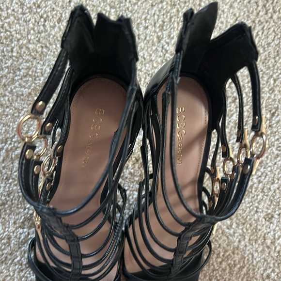 BCBGeneration caged sandal - Picture 5 of 12